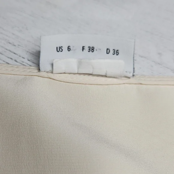 AKRIS punto silk ivory long sleeve bouse, size 6. - Picture 13 of 13